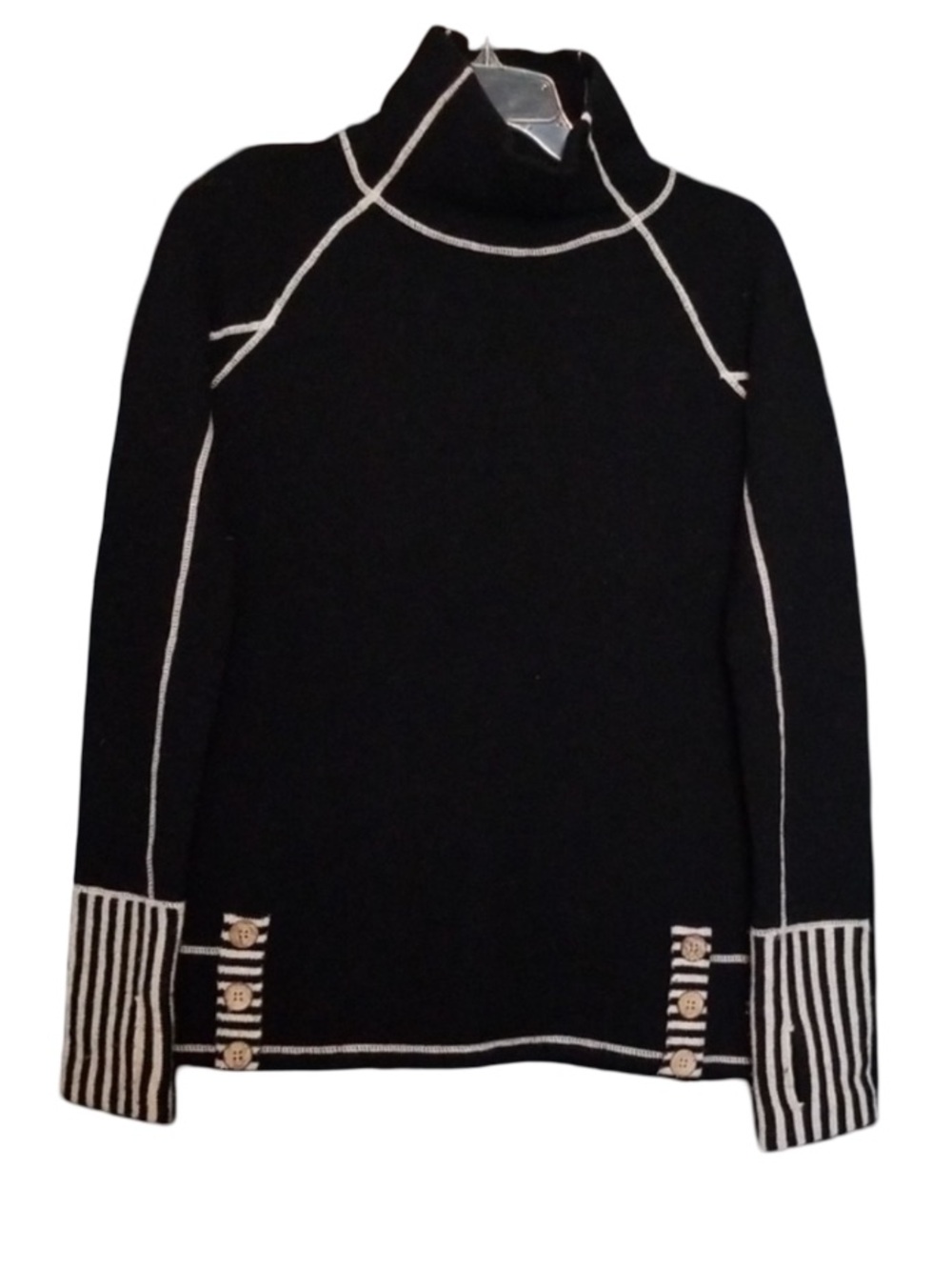 Akini size medium lambswool sweater black and white
